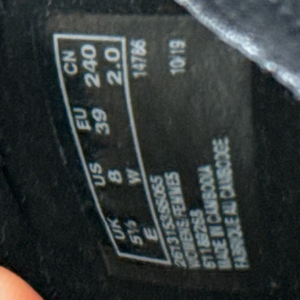 Clarks Women's Black Ballet Flats - Picture 10 of 11
